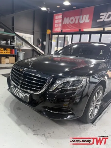 벤츠 W222 S500 전기형 → 후기형 마이바흐 컨버전 작업, 신품 언더커버까지 적용