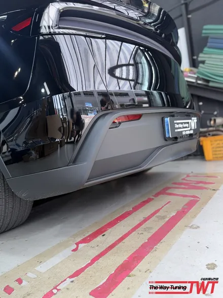 부산에서 방문해주신 테슬라 모델Y 주니퍼 CMST 풀바디킷 인스톨 프론트 립댐 사이드댐 리어 디퓨저 카본 립스포일러