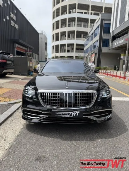 벤츠 W222 S500 전기형 → 후기형 마이바흐 컨버전 작업, 신품 언더커버까지 적용