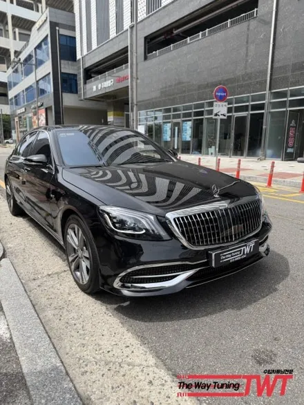 벤츠 W222 S500 전기형 → 후기형 마이바흐 컨버전 작업, 신품 언더커버까지 적용