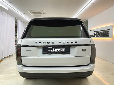 레인지로버 보그 블랙팩 전문 사틴펄프로즌바닐라 전체랩핑과 블랙팩의 화려한 조화 / 서울 송파구