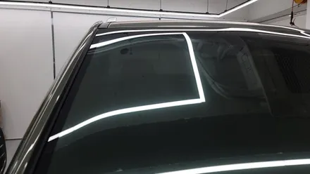 금정구 신차패키지. KG모빌리티 렉스턴 스포츠칸에 가득 채워진 글라스틴트 선셋 틴팅. / 부산 금정