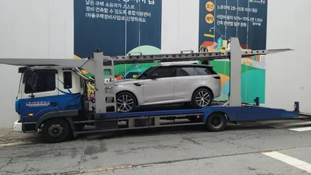 글라스틴트 산타나와 로데의 조합으로 완성된 신형 레인지로버스포츠 / 부산 금정