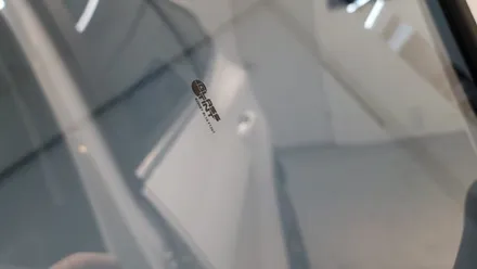기아 스포티지 신차패키지 투명한유리에 가득 채워진 글라스틴트 레이니블루와 브릴라유리막코팅 / 부산 금정