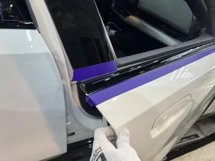 [포항 대잠동 랩핑] BMW5 몰딩 광택 붕괴로 입고 / 경남 포항