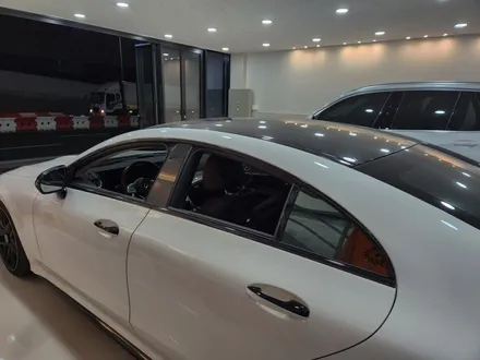벤츠 C257 CLS 차량 앞범퍼 리얼카본랩핑과 크롬딜리트 작업 / 창원시 성산구