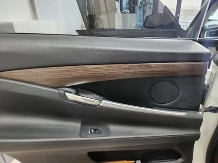 BMW 5GT 에이버리 블랙브러쉬로 실내랩핑 했을뿐인데... / 창원시 성산구