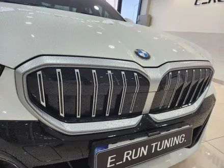 BMW5(g60) 블랙 아이코닉 글로우 그릴로 랩핑하기 / 창원시 성산구