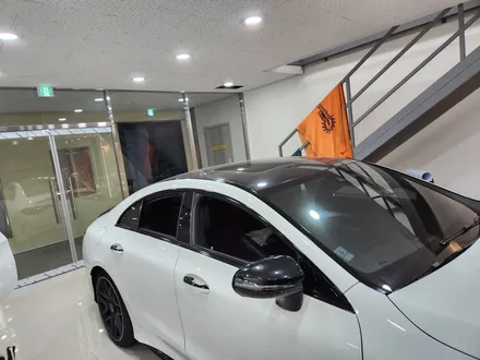 벤츠 C257 CLS 차량 앞범퍼 리얼카본랩핑과 크롬딜리트 작업 / 창원시 성산구