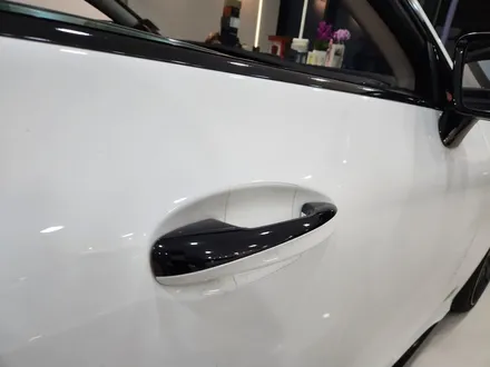 벤츠 C257 CLS 차량 앞범퍼 리얼카본랩핑과 크롬딜리트 작업 / 창원시 성산구