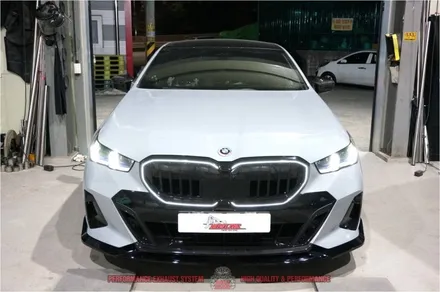 BMW G60 5시리즈 530I M카본 듀얼 머플러팁 퍼포먼스 프론트립 드라이 카본 미러커버 스포일러 튜닝