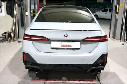 BMW G60 5시리즈 530I M카본 듀얼 머플러팁 퍼포먼스 프론트립 드라이 카본 미러커버 스포일러 튜닝