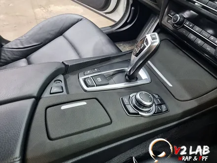 올드하고 지저분했던 실내를 깔끔하게 변신 BMW 528i 실내 랩핑 / 부산시 강서구