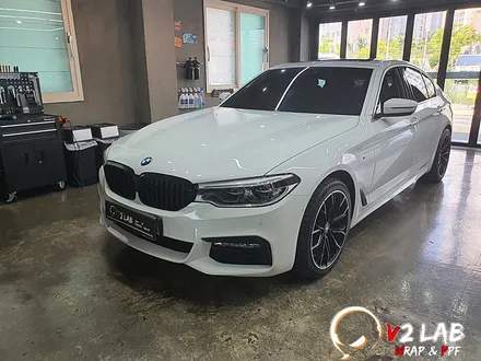 부산 랩핑 BMW 5시리즈 크롬 죽이기와 루프스킨 / 부산시 강서구
