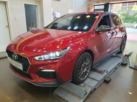 i30 PD n라인 마쯔다3 리어스포일러 윙 작업 다운포스 느껴보세요. 자동차 튜닝전문점 김해 장유 율하 무계 주촌 / 경남 김해