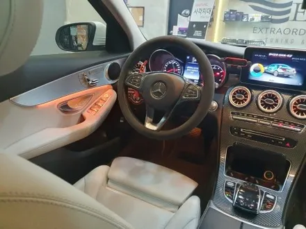 벤츠 C클래스 W205 FULL 엠비언트 & 3색에서 64색 컬러 연동과 광량 업그레이드 송풍구 1,2열외 전체 / 자동차 튜닝전문점 경남 김해 장유 율하 무계 주촌 / 경남 김해