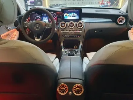 벤츠 C클래스 W205 FULL 엠비언트 & 3색에서 64색 컬러 연동과 광량 업그레이드 송풍구 1,2열외 전체 / 자동차 튜닝전문점 경남 김해 장유 율하 무계 주촌 / 경남 김해