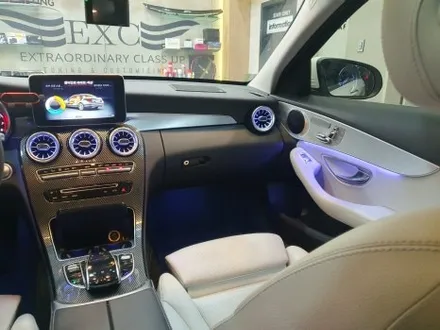 벤츠 C클래스 W205 FULL 엠비언트 & 3색에서 64색 컬러 연동과 광량 업그레이드 송풍구 1,2열외 전체 / 자동차 튜닝전문점 경남 김해 장유 율하 무계 주촌 / 경남 김해