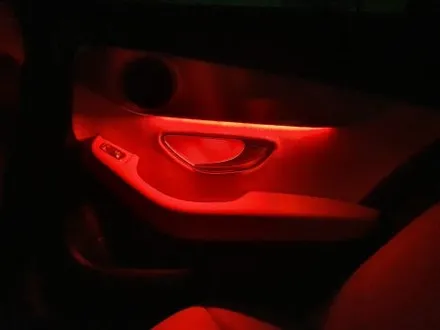 벤츠 C클래스 W205 FULL 엠비언트 & 3색에서 64색 컬러 연동과 광량 업그레이드 송풍구 1,2열외 전체 / 자동차 튜닝전문점 경남 김해 장유 율하 무계 주촌 / 경남 김해