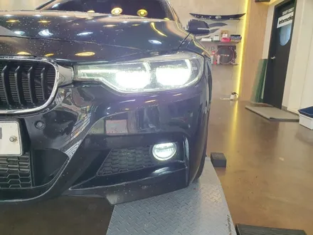 BMW F30 M3룩 컨버젼 신형개조 / 프론트 복선블랙 그릴교체 자동차 튜닝전문점 경남 김해 장유 율하 무계 주촌 / 경남 김해