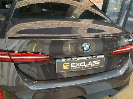 BMW G60 520i M 스포츠 리어 스포일러 튜닝 / 경남 김해