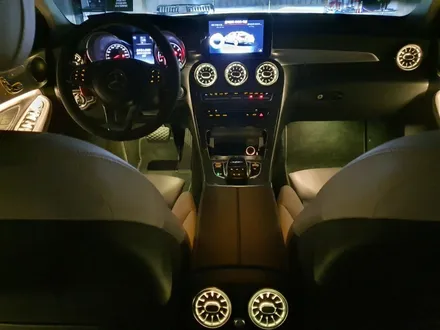 벤츠 C클래스 W205 FULL 엠비언트 & 3색에서 64색 컬러 연동과 광량 업그레이드 송풍구 1,2열외 전체 / 자동차 튜닝전문점 경남 김해 장유 율하 무계 주촌 / 경남 김해