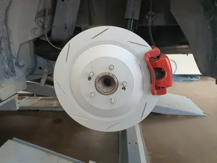 올뉴 K3 프론트 4P 브레이크 캘리퍼 디스크로터 패드 허브스페이스 옵셋 & 350mm 리어확장 제동력 업그레이드 됩니다. 자동차 튜닝전문점 경남 김해 / 경남 김해