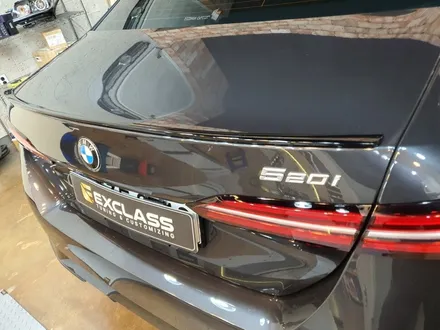 BMW G60 520i M 스포츠 리어 스포일러 튜닝 / 경남 김해