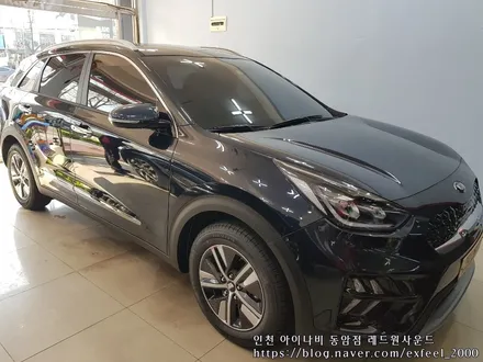 기아자동차 니로와 아이나비 칼트윈의 콜라보!