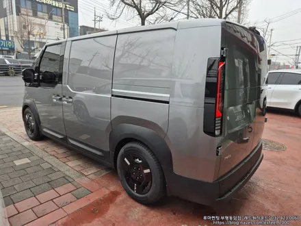 [레드원 신차패키지] The Kia PV5 카고 - 루마 버텍스900 썬팅 · 블랙박스 파인뷰 LX7 POWER 장착(실외형 후방카메라)