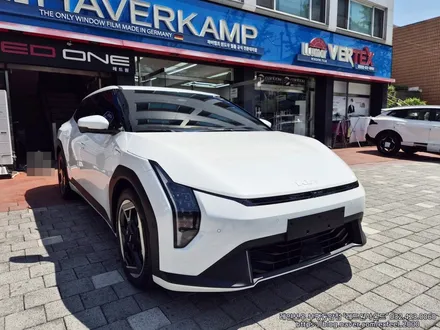 [인천썬팅] The Kia EV4 어스 롱레인지 - 레인보우 V90 썬팅 · 아이언가드 UE-10 유리막코팅 · PPF 5종 작업
