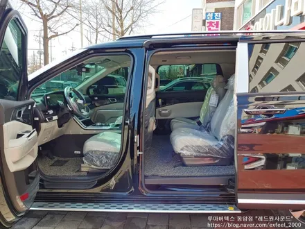 [인천썬팅] 카니발 KA4 신차패키지 작업 - 루마 버텍스 700 썬팅, 아이나비 블랙박스 Z5000PLUS, 정품 튜온 사이드스텝 장착.