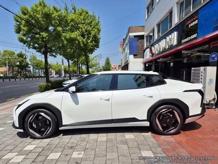 [인천썬팅] The Kia EV4 어스 롱레인지 - 레인보우 V90 썬팅 · 아이언가드 UE-10 유리막코팅 · PPF 5종 작업