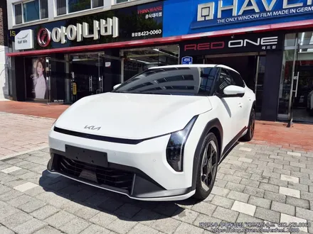 [인천썬팅] The Kia EV4 어스 롱레인지 - 레인보우 V90 썬팅 · 아이언가드 UE-10 유리막코팅 · PPF 5종 작업