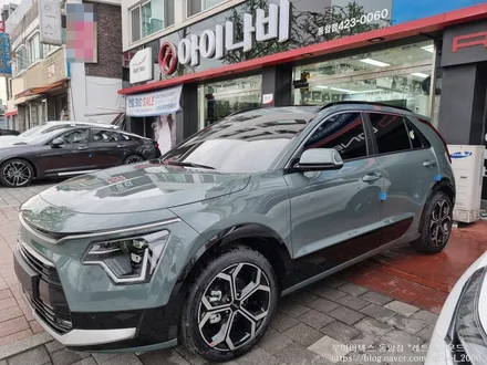 [인천썬팅] The all-new Kia 니로 신차패키지 - 루마 버텍스 900 / 700 썬팅 아이나비 블랙박스 QXD7000 코일매트 작업