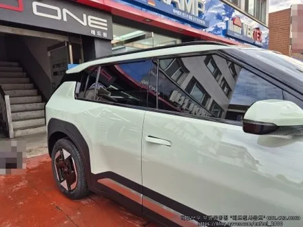[인천썬팅] The Kia EV3 어벤쳐린 그린 - 레인보우 i90 black 썬팅 · 아이나비 Z9500 블랙박스 · PPF 3종 · 코일매트 작업