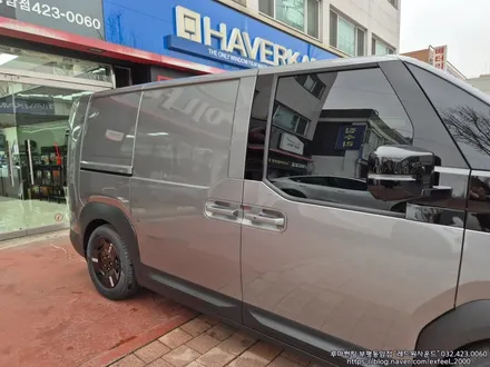 [레드원 신차패키지] The Kia PV5 카고 - 루마 버텍스900 썬팅 · 블랙박스 파인뷰 LX7 POWER 장착(실외형 후방카메라)