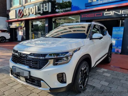 [인천썬팅] The 2025 셀토스 신차패키지 - 아이나비 칼트윈 TX 썬팅·아이나비 블랙박스 Z9500·아이언가드 세라믹 그래핀 유리막코팅·풋등 엠비언트·PPF 4종 작업