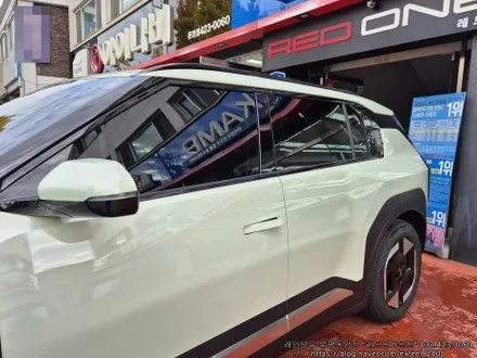 [인천썬팅] The Kia EV3 어벤쳐린 그린 - 레인보우 i90 black 썬팅 · 아이나비 Z9500 블랙박스 · PPF 3종 · 코일매트 작업
