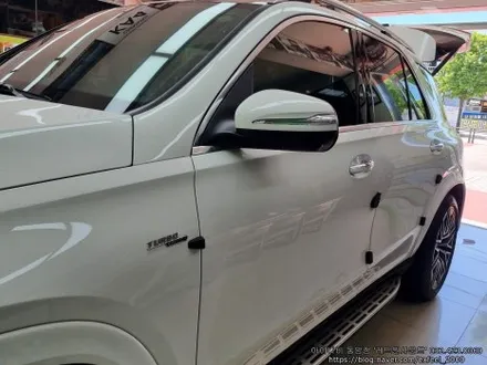 [인천아이나비] 메르세데스 벤츠 GLE 53 AMG 4MATIC+  아이나비 블랙박스 QXD MEGA PLUS 4CH, 블랙박스 보조배터리 에코파워팩 라이트슬림 S16 장착