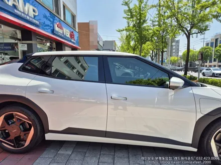 [인천썬팅] The Kia EV4 어스 롱레인지 - 레인보우 V90 썬팅 · 아이언가드 UE-10 유리막코팅 · PPF 5종 작업