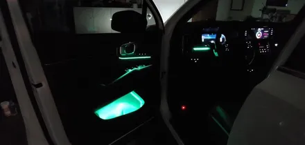 부산 MQ4쏘렌토 SORENTO 레터링과 함께 순정같은 엠비언트 시공 / 부산 진구, 김해