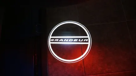부산[더뉴그랜저] 순정엠비언트 광량 UP! 실내분위기 UP! / 부산 진구, 김해
