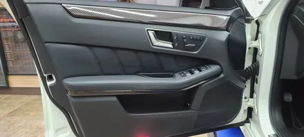 부산 벤츠 E300 벤츠감성으로 엠비언트 무드등 시공 / 부산 진구, 김해
