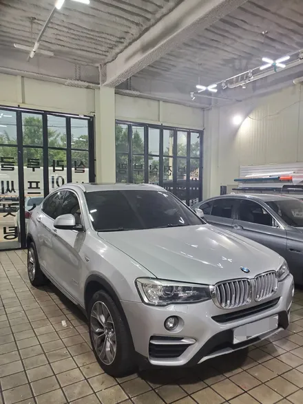 아이캐칭 BMW X4 화이트유광시공/인천랩핑/인천부분랩핑/인천전체랩핑/인천자동차랩핑 / 인천 서구, 부평, 부천