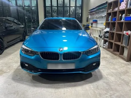 강렬한 블루에서 부드러운 그레이로, BMW 420d 랩핑 사례 / 인천 서구