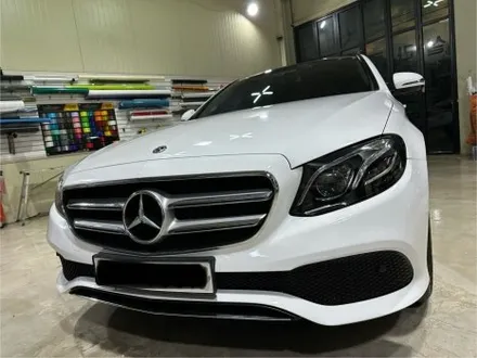 인천 벤츠랩핑_BENZ E클래스, 에이버리 유광화이트 전체랩핑 시공후기 / 인천 서구, 부평, 부천
