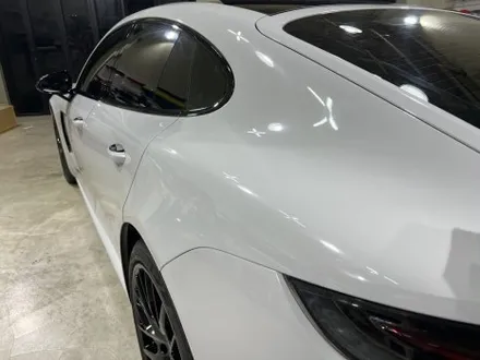 포르쉐 파나메라 GTS 에이버리 고광택 울트라 스톤 그레이 전체랩핑 / 인천 서구