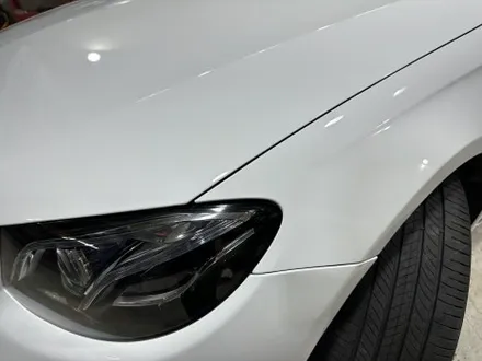인천 벤츠랩핑_BENZ E클래스, 비비드 유광화이트 전체랩핑 시공후기 / 인천 서구