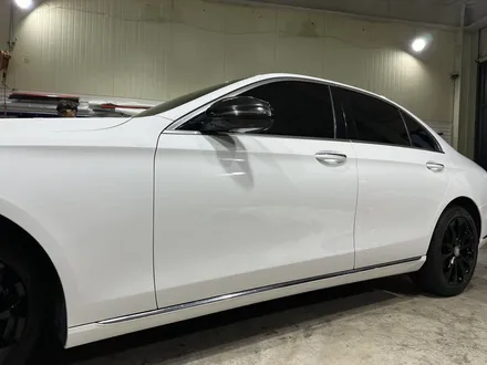 인천 벤츠랩핑_BENZ E클래스, 비비드 유광화이트 전체랩핑 시공후기 / 인천 서구